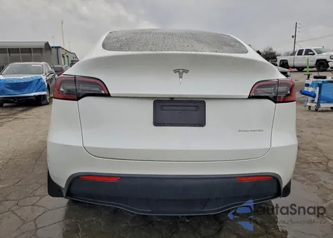 2023 Tesla Model Y из США, поврежденный, VIN 7SAYGDEE8PF666600
